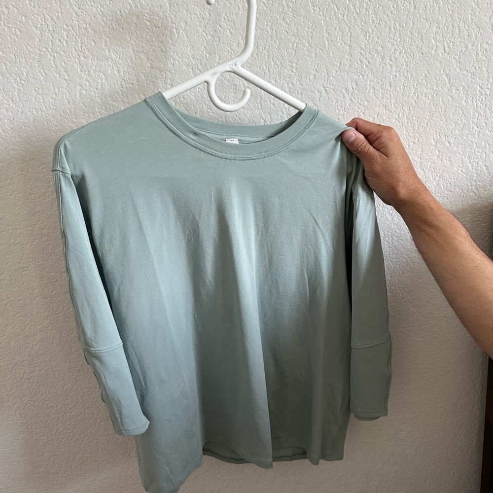LULULEMON WITH TAG Ocean green lululemon workout shirt
